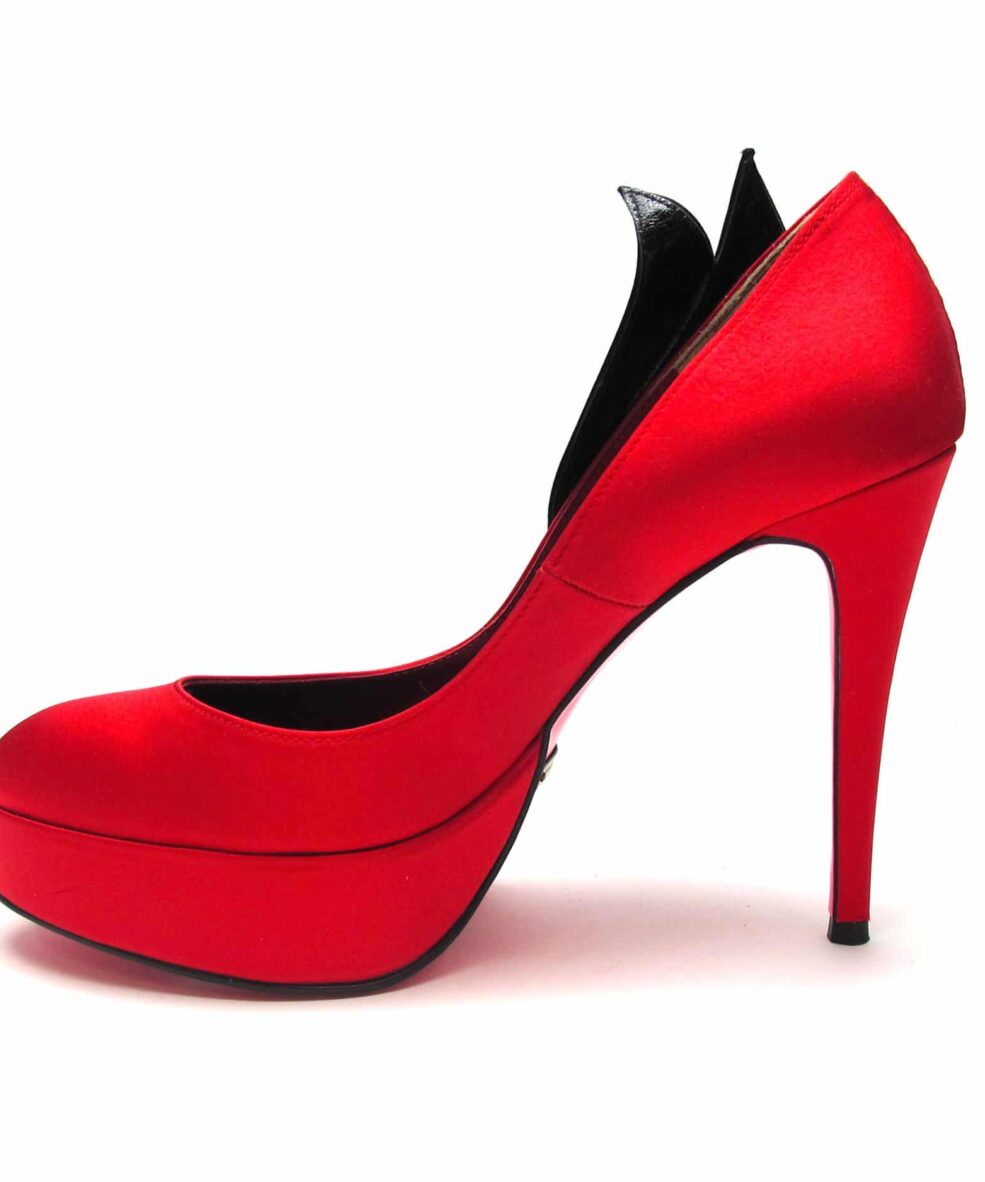 Alila Red & Black Leaf Crystal Heels by Suecomma Bonnie