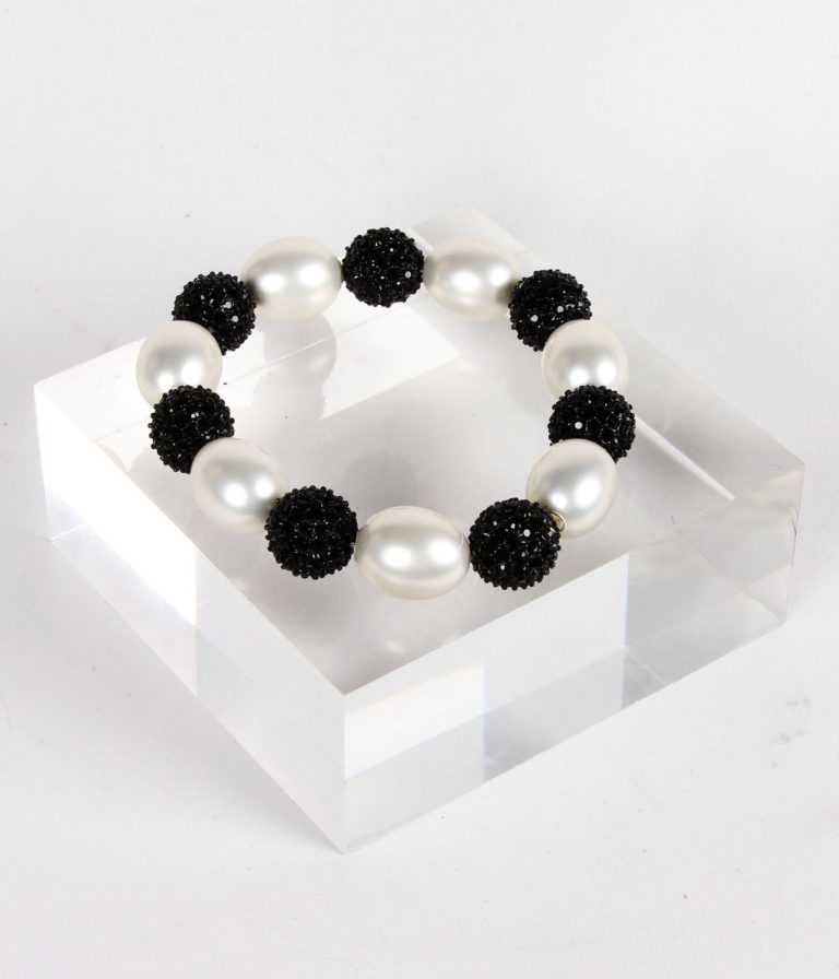 pearl bracelet