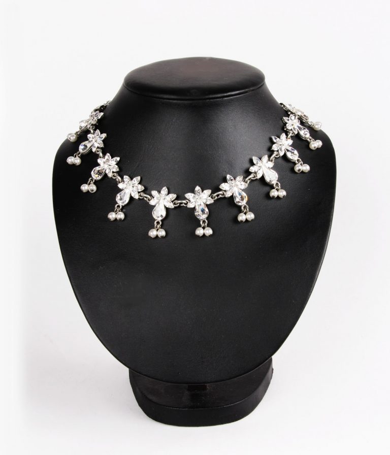 otazu crystal and pearl necklace