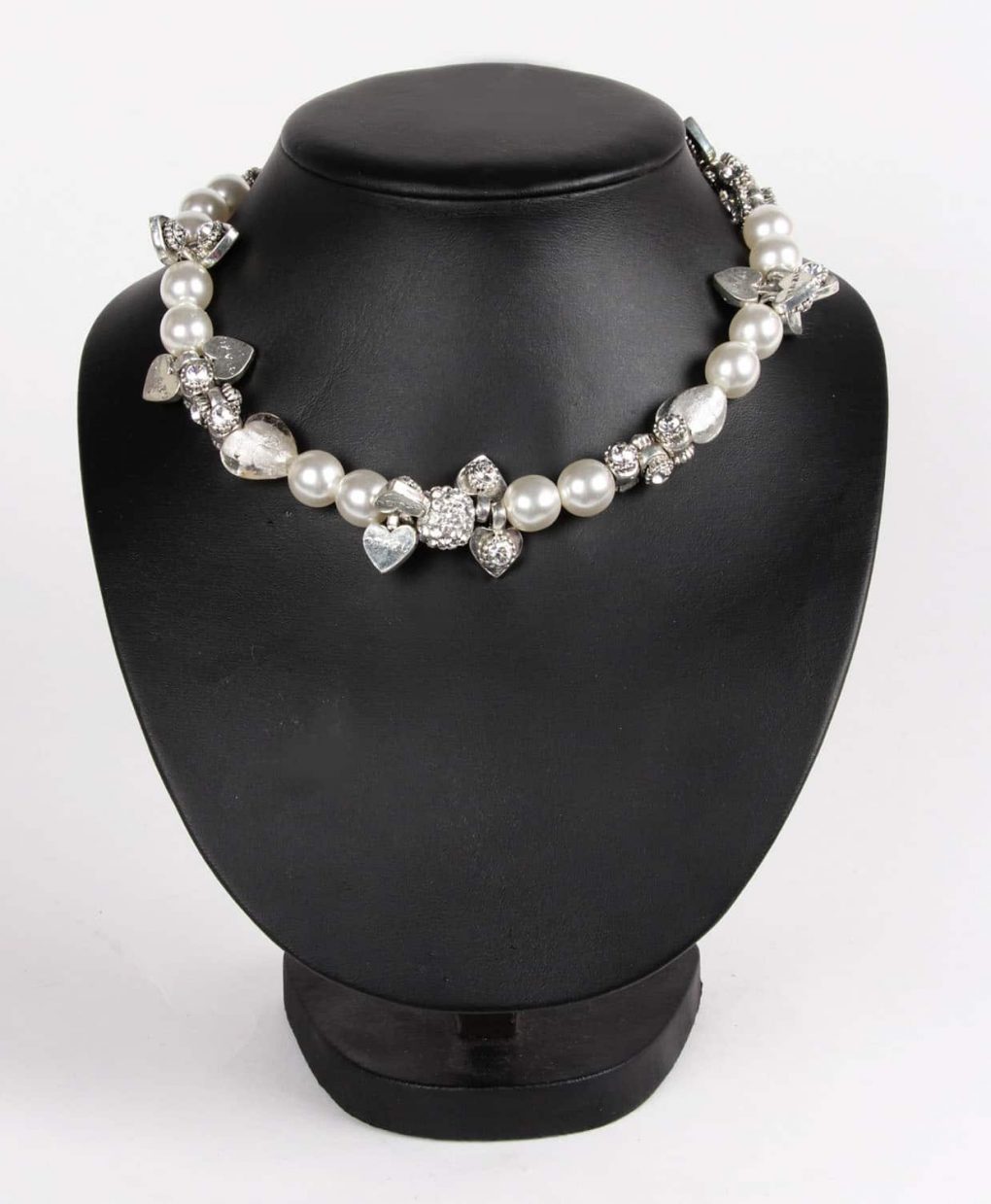Alila Otazu Pearl & Hearts Necklace