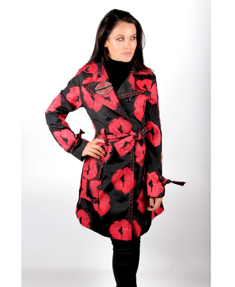 Black Trench coat red lips kiss