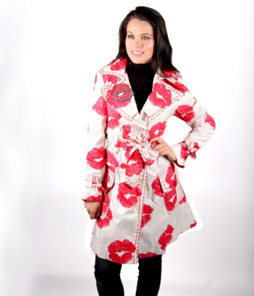 Cream trench coat red lips kiss OTT Alila
