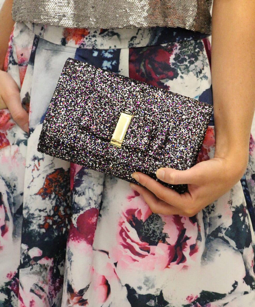 Alila-Black-Glitter-Clutch-Bag-Mascara
