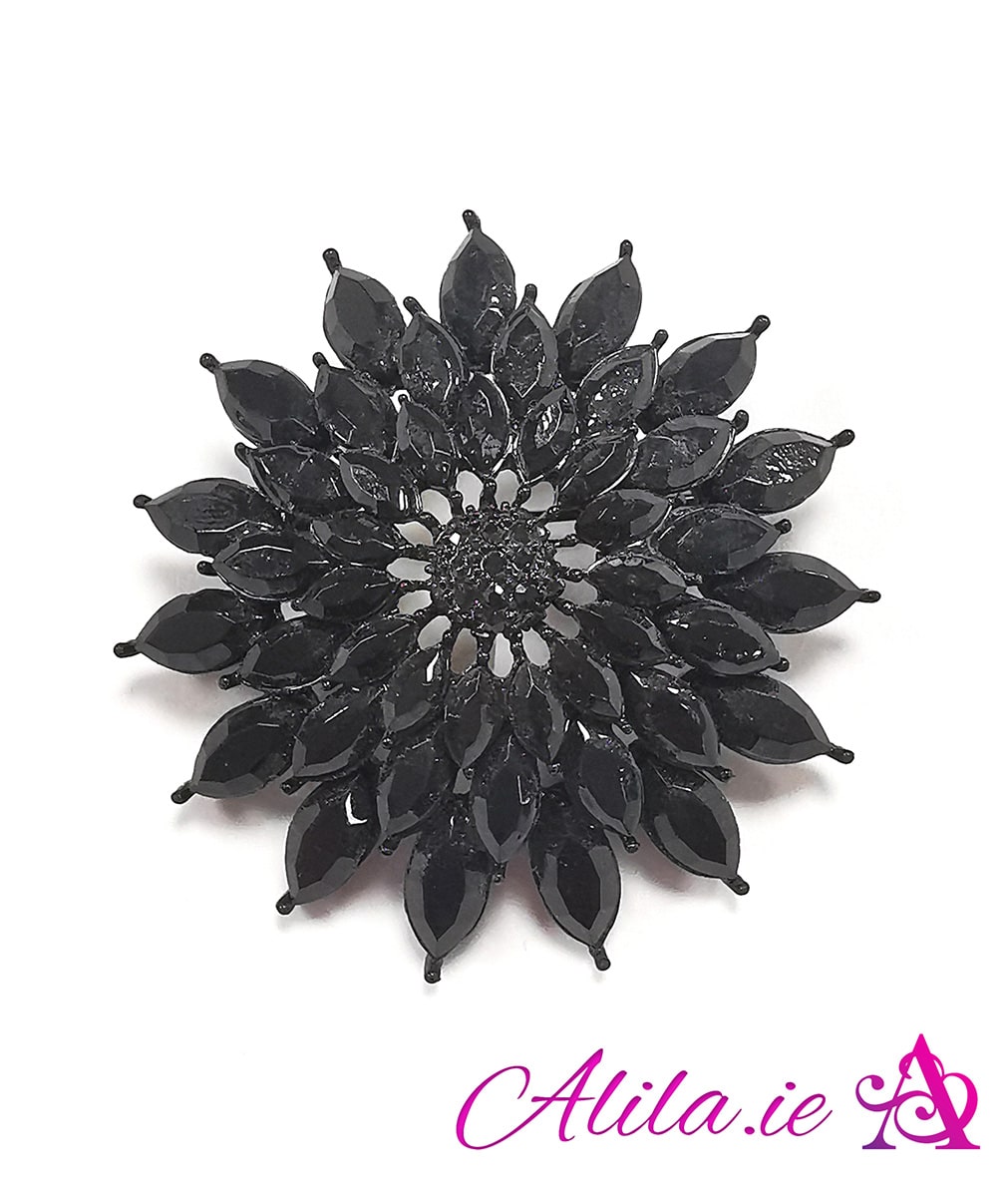 Black-flower-crystal-brooch-Alila