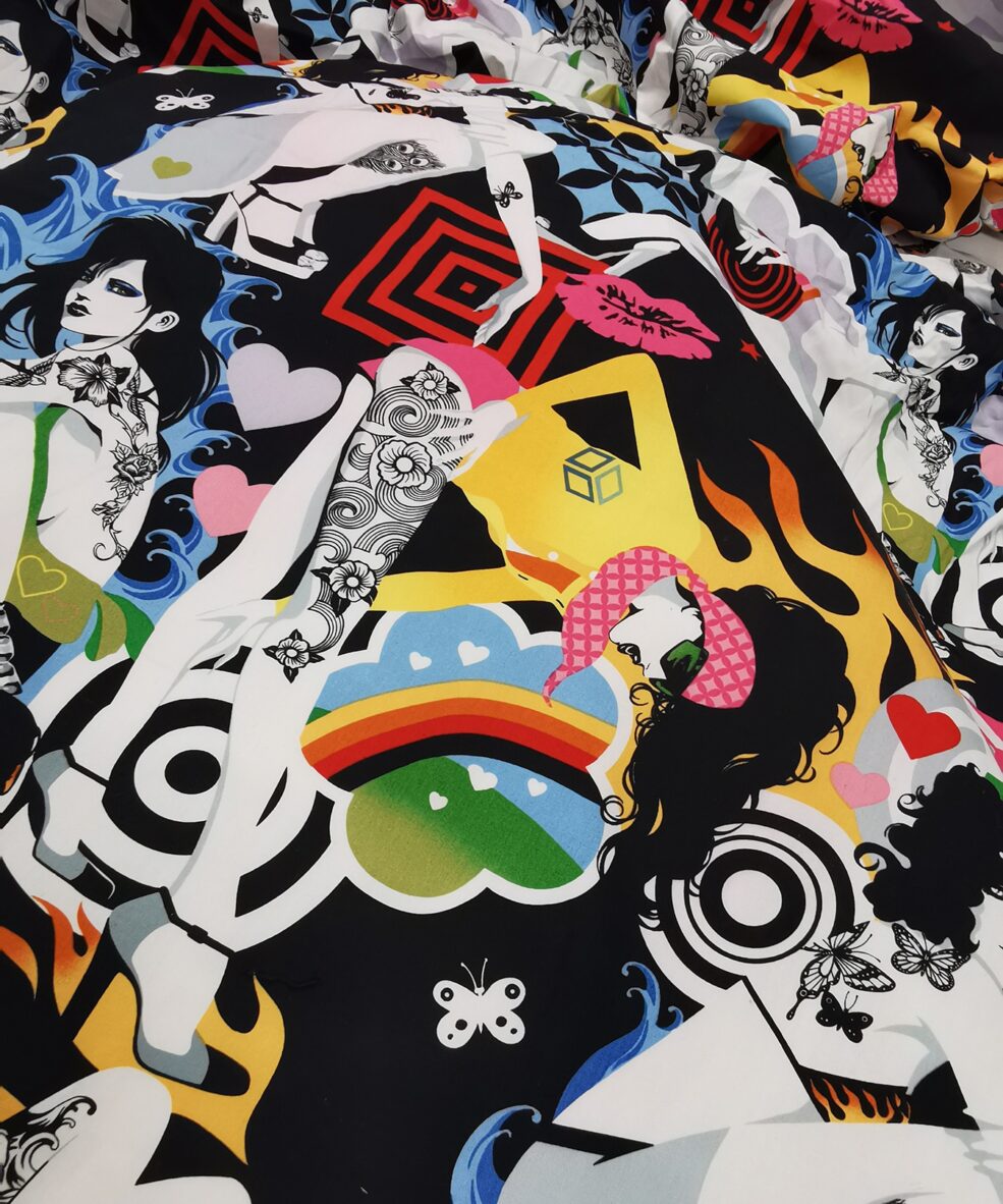 Tattoo-girl-multicolour-fabric