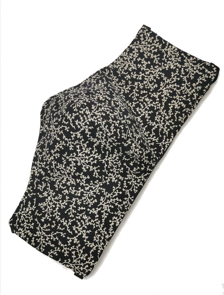 Black-stylish-patterned-cotton-face-covering-Alila