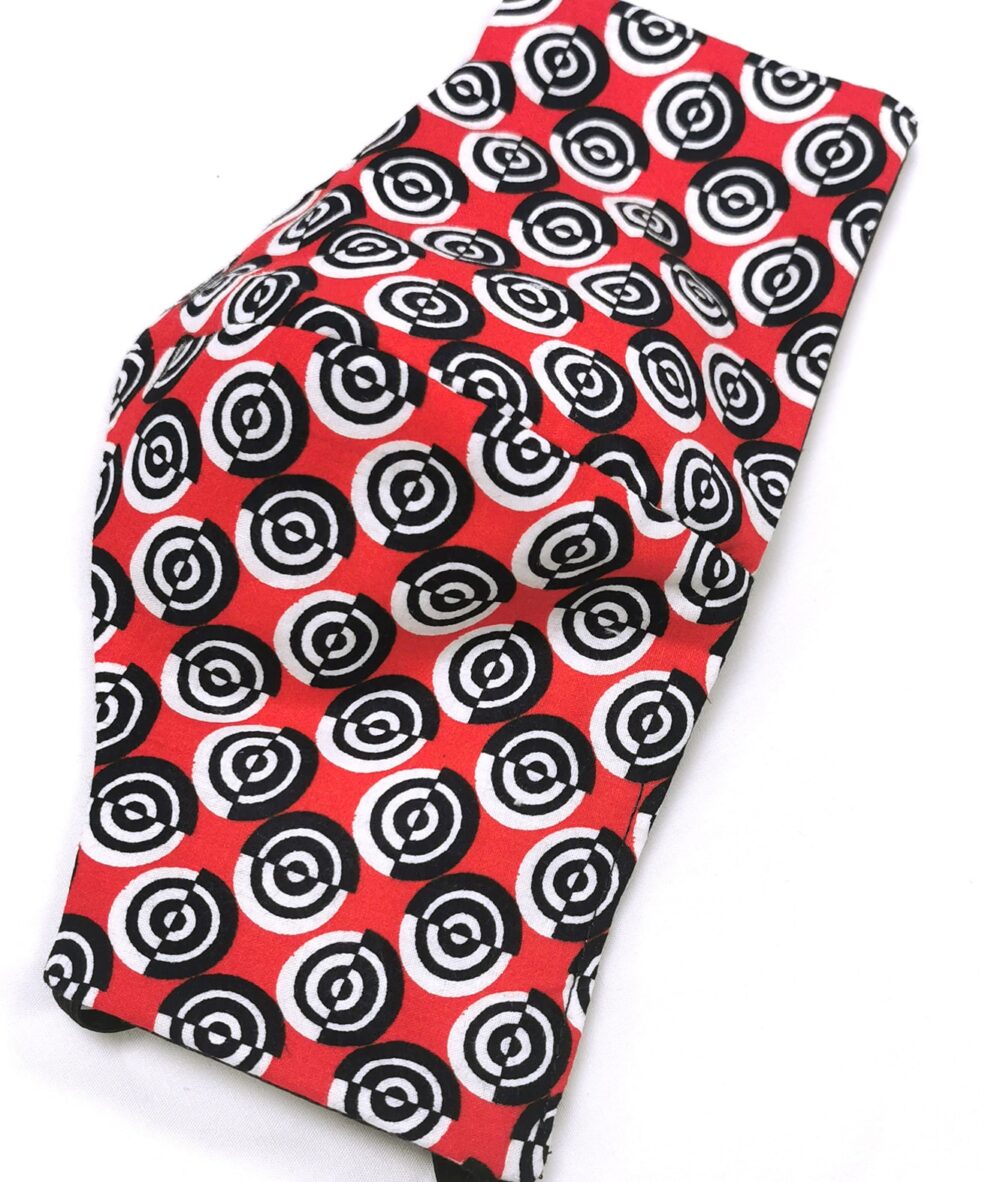 Retro print face covering